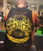 Заказать Bodybuilding Футболка Без Рукавов Wolves (Черный-Желтый)